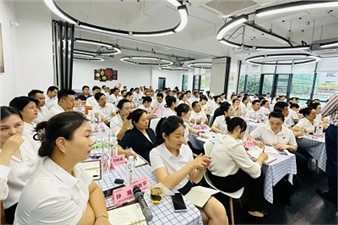 筑品質(zhì) 贏口碑 攀高峰